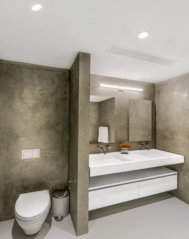 New York house bathroom